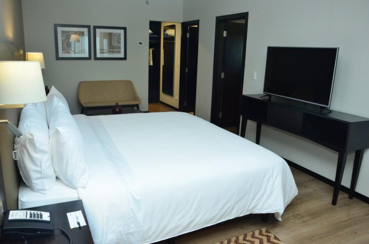 Radisson Hotel Santa Cruz Santa Cruz de La Sierra Bagian luar foto
